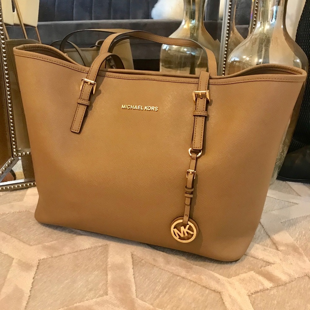 Michael Kors Jet Set Leather Tote Bag